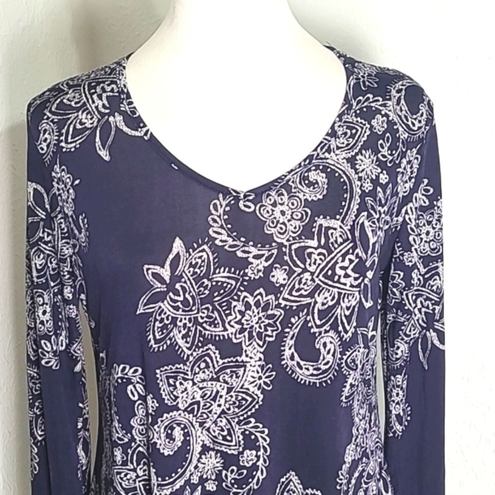 Made by Johnny- Johnny Was Blue & White Floral Asymmetrical Top, Size Large, NWT - Picture 3 of 10